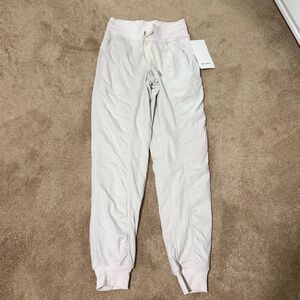 NWT LULULEMON dance studio jogger size 2